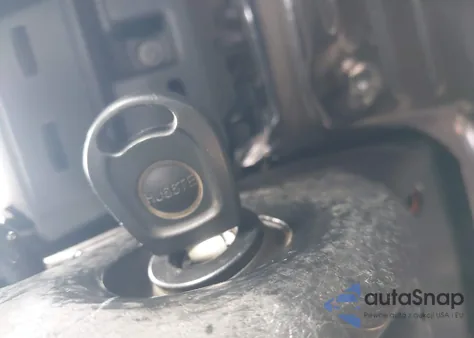 2003 Volkswagen New Beetle Gl z USA, uszkodzony, nr VIN 3VWBK21C23M408988